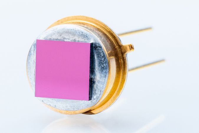 HermeSEAL IR-Strahler TO39 mit Kappe und SiARC Filter