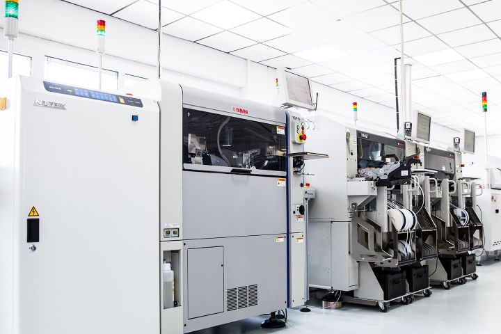 Maschinenraum SMD-Bestückung