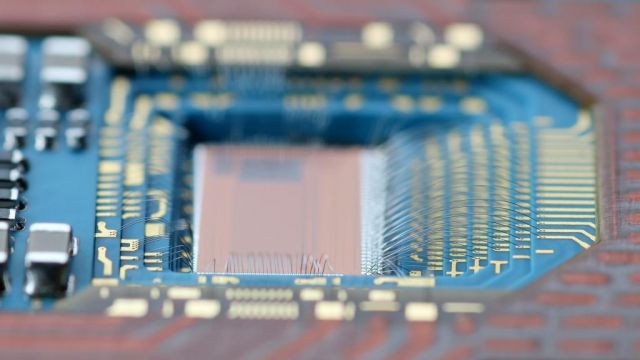 Muliayer LTCC Circuit with bonded Chip_Micro-hybrid
